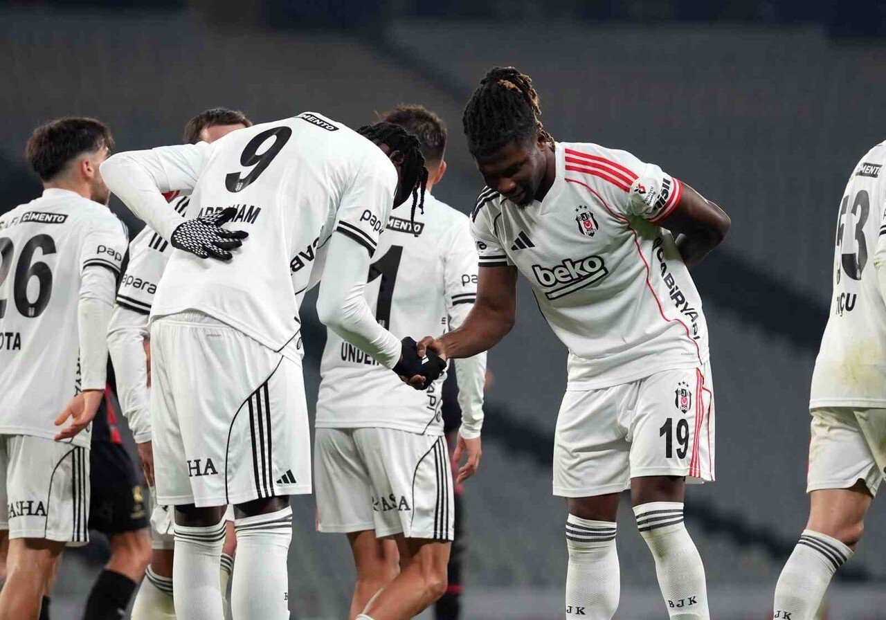BEŞİKTAŞ, BU SEZON DEPLASMANDA OYNADIĞI 8 MAÇTA 4 GALİBİYET, 2 BERABERLİK VE 2 MAĞLUBİYET...