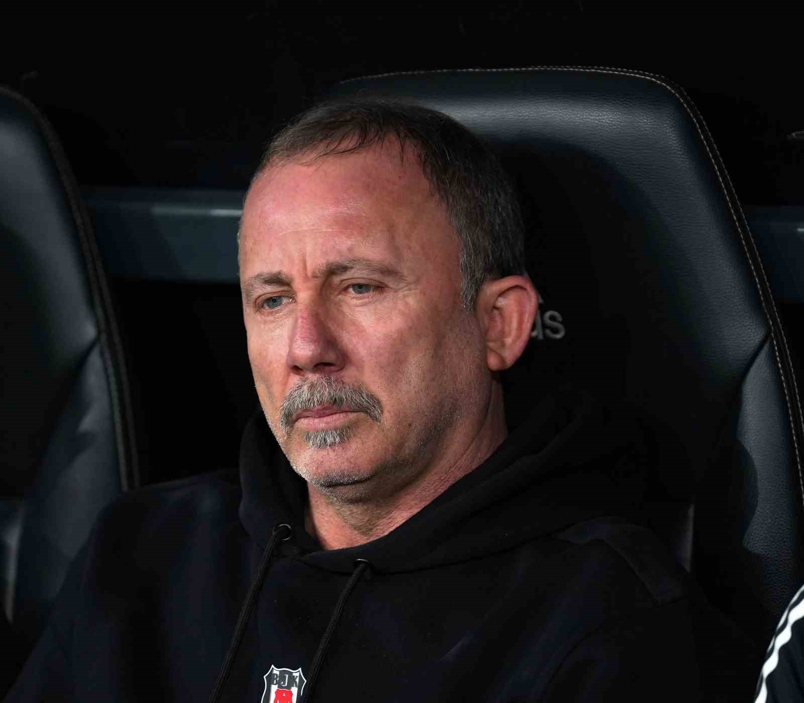 BEŞİKTAŞ’IN BAŞINDA İKİNCİ DÖNEMİNİ GEÇİREN SERGEN YALÇIN, SÜPER LİG’DE İLK 10 MAÇINDA 14 PUAN...