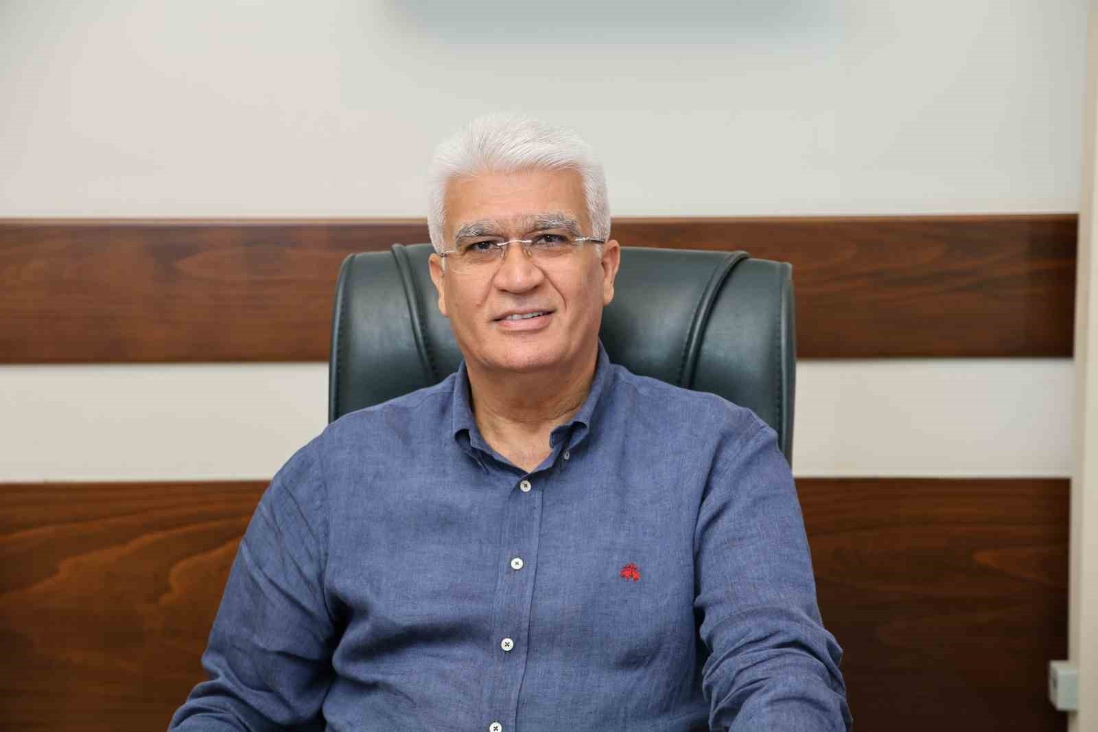 BEYİN, SİNİR VE OMURİLİK CERRAHİSİ UZMANI PROF. DR. ORHAN ŞEN, "BİR KİŞİNİN OMZUNDA DARLIK VARSA...