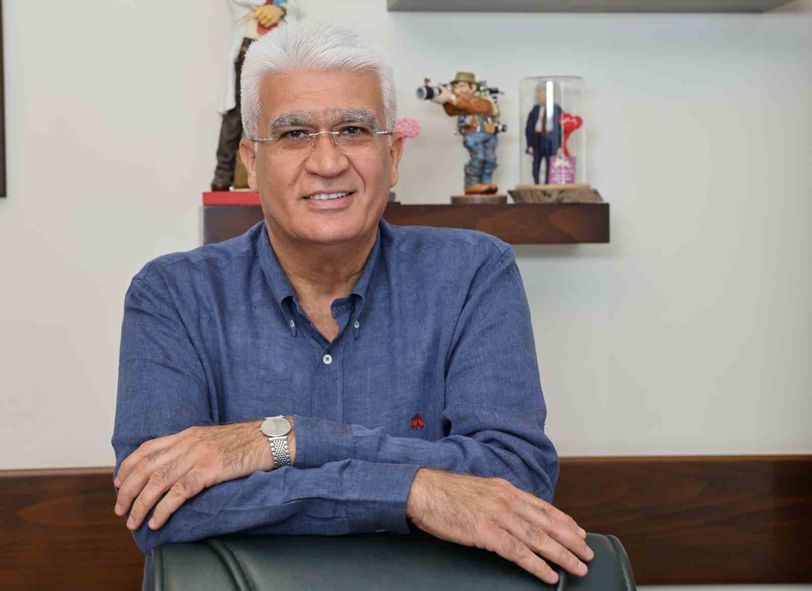 BEYİN, SİNİR VE OMURİLİK CERRAHİSİ UZMANI PROF. DR. ORHAN ŞEN, "BİR KİŞİNİN OMZUNDA DARLIK VARSA...