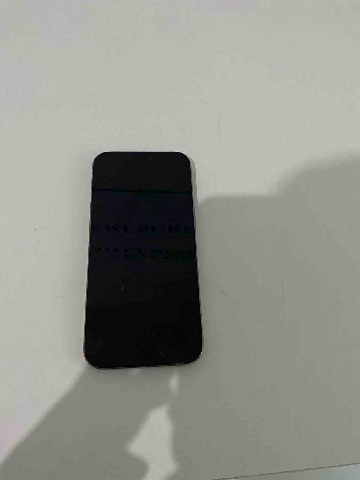 BEYOĞLU’NDA KALDIRIMDA UYUYAN ADAMIN TELEFONUNU ÇALAN ŞAHIS TUTUKLANDI