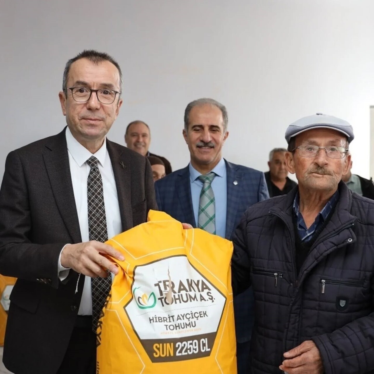 BİLECİK’TE VERİMLİ AYÇİÇEĞİ ÜRETİMİ İÇİN EĞİTİM