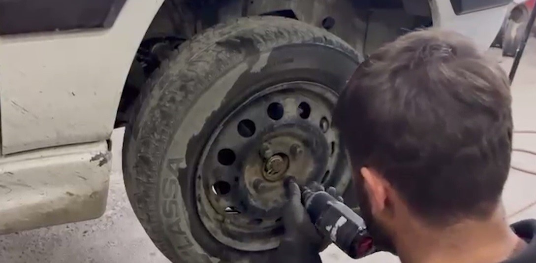 BİTLİS İL EMNİYET MÜDÜRLÜĞÜ NARKOTİK SUÇLARLA MÜCADELE VE İSTİHBARAT ŞUBE MÜDÜRLÜĞÜ EKİPLERİNİN...