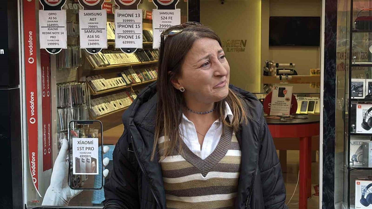 BOLU’DA SOKAĞIN MASKOTU HALİNE GELEN, ESNAFLARIN VE VATANDAŞLARIN BESLEDİĞİ ‘WAFFLE’ İSİMLİ KÖPEK...