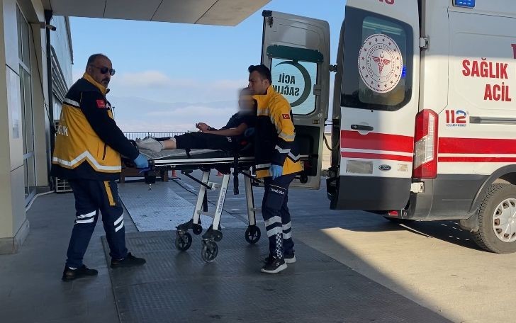 BURDUR'DA SABAH YÜRÜYÜŞE ÇIKAN 13 YAŞINDAKİ KIZ, SOKAK KÖPEKLERİNİN SALDIRISINA UĞRADI.