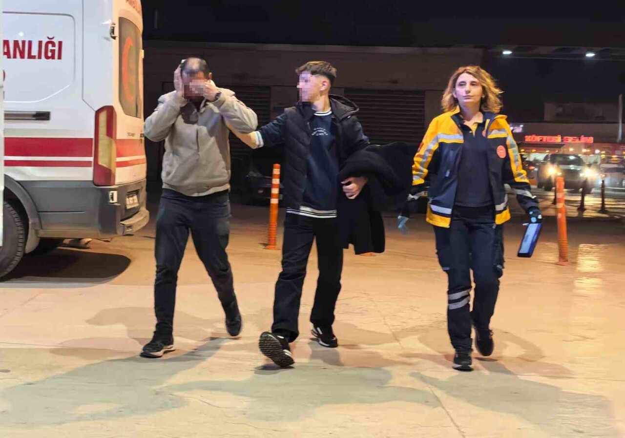 BURSA'NIN İNEGÖL İLÇESİNDE MEYDANA GELEN OLAYDA TAŞLARIN ÜZERİNE DÜŞEN ALKOLLÜ ŞAHSIN KULAĞI...