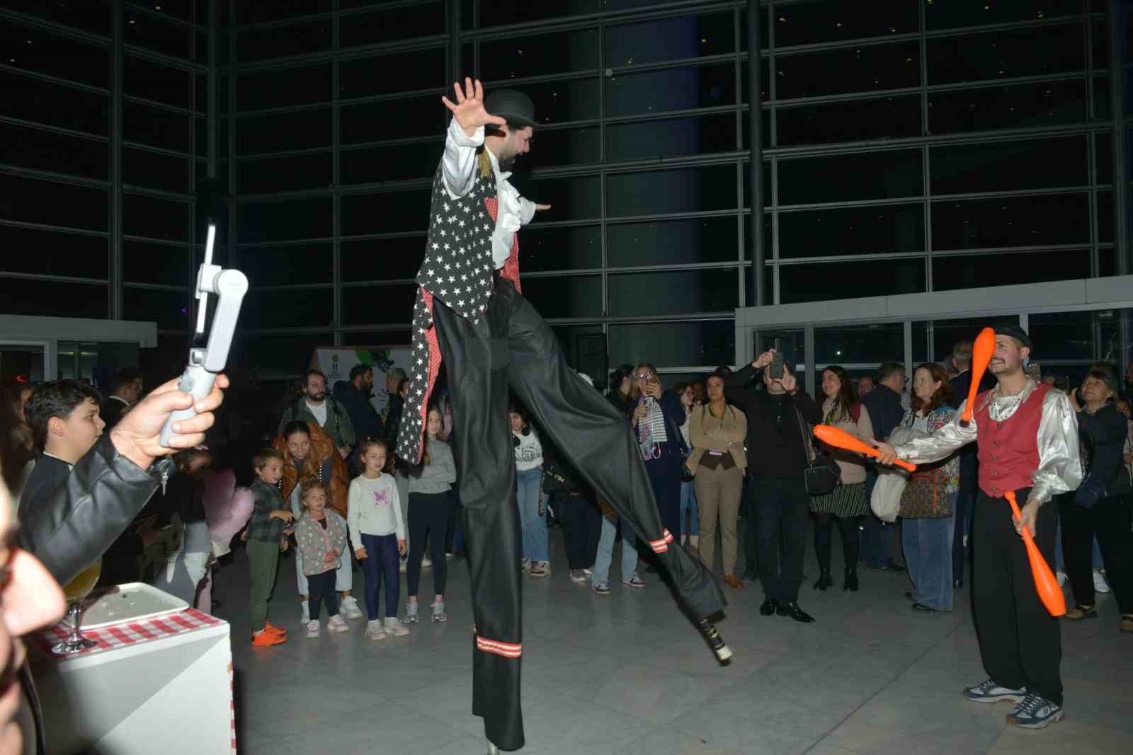 BURSA BÜYÜKŞEHİR BELEDİYESİ ADINA BURSA KÜLTÜR SANAT VE TURİZM VAKFI (BKSTV) TARAFINDAN DÜZENLENEN...