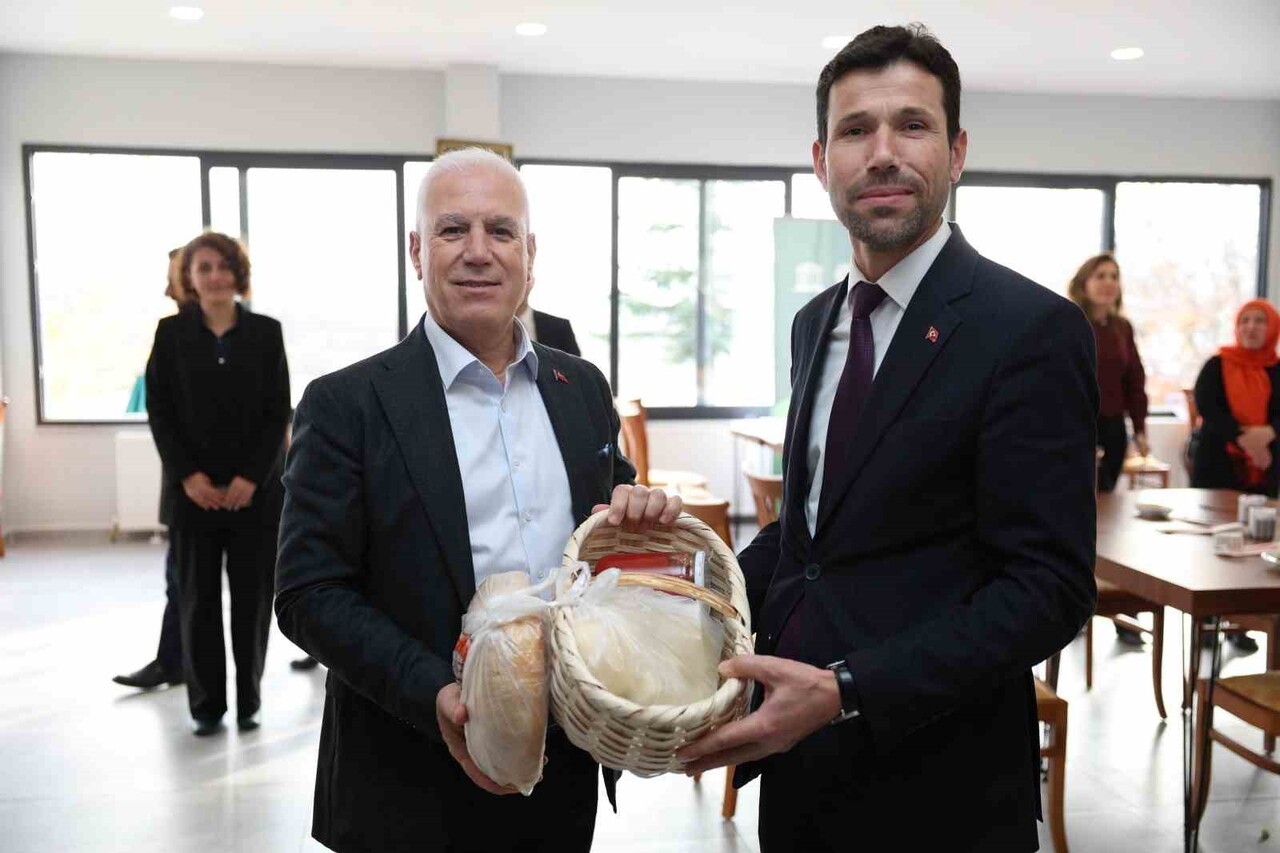 BURSA BÜYÜKŞEHİR BELEDİYESİ ÖNCÜLÜĞÜNDE BURSA PLANLAMA AJANSI TARAFINDAN YÜRÜTÜLEN 2050 VİZYONLU...