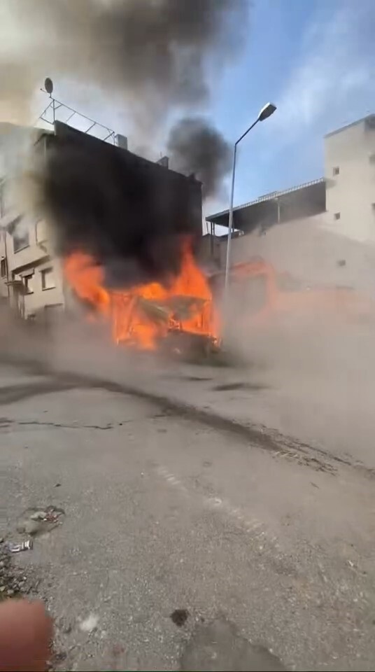 BURSA’DA BİR BARAKADA ÇIKAN YANGIN, MAHALLEDE KISA SÜRELİ PANİĞE NEDEN OLDU.