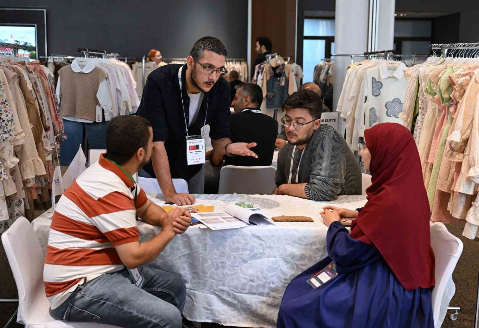 BURSA TİCARET VE SANAYİ ODASI (BTSO) ÖNCÜLÜĞÜNDE BEBEK VE ÇOCUK KONFEKSİYONU SEKTÖRÜNE YÖNELİK...