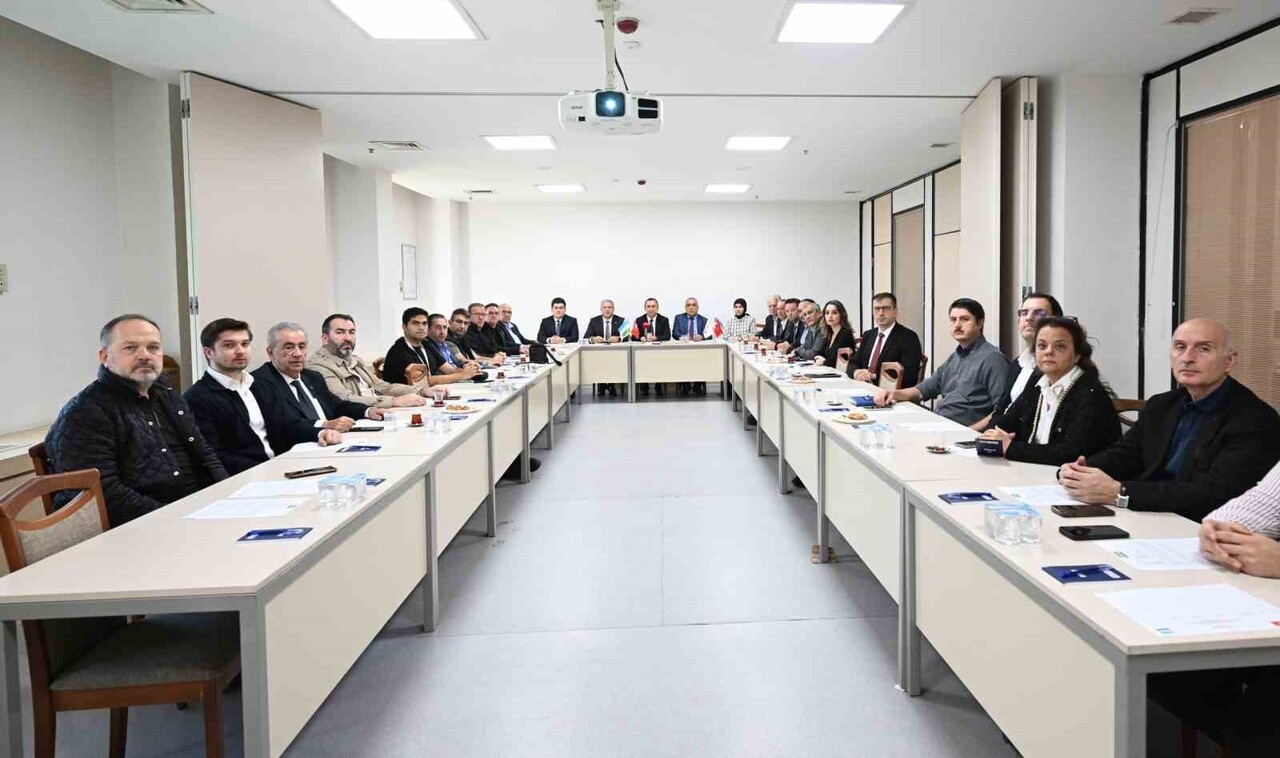 BURSA TİCARET VE SANAYİ ODASI (BTSO), ÖZBEKİSTAN BÜYÜKELÇİSİ İLKHOM KHAYDAROV VE BERABERİNDEKİ...