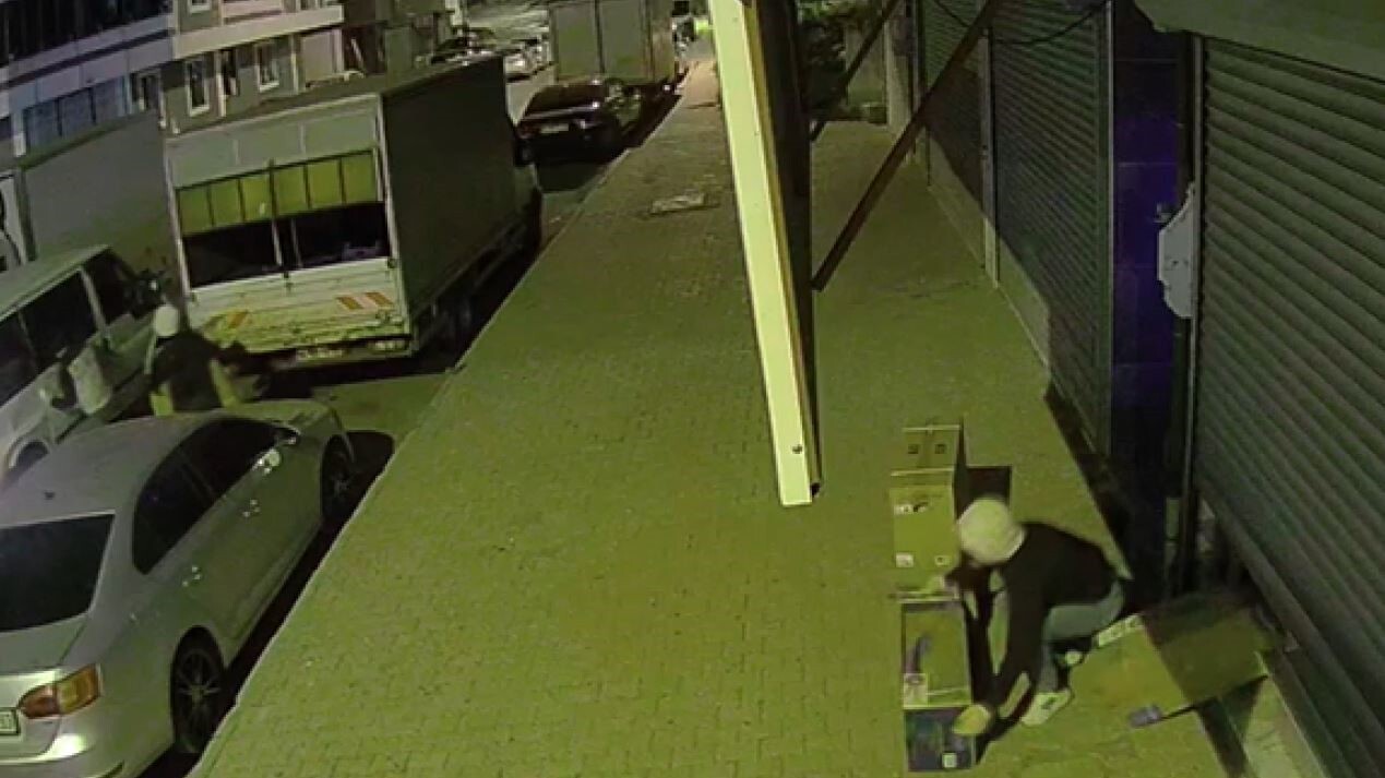 ÇALINTI KLİMA MOTORLARI VE MALZEMELER GÜVENLİK KAMERASI GÖRÜNTÜLERİ