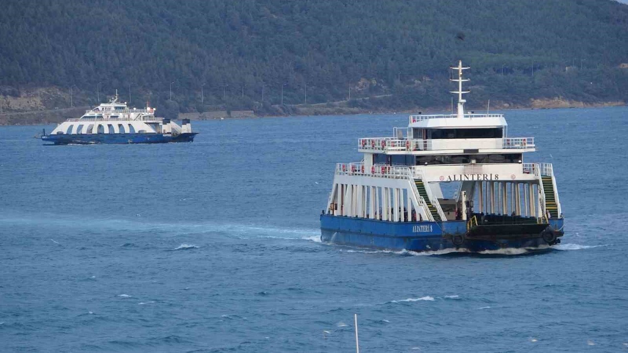ÇANAKKALE'NİN KUZEY EGE DENİZİ'NDEKİ GÖKÇEADA İLÇESİNE YAPILMASI PLANLANAN TARİFELİ TÜM FERİBOT...