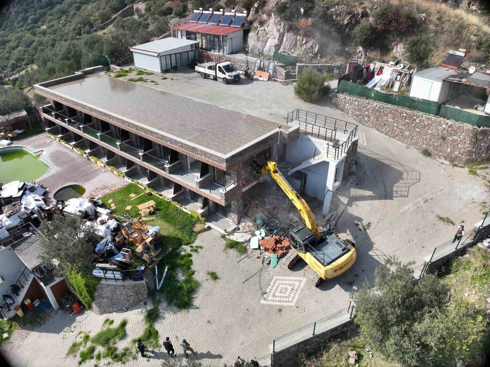 ÇANAKKALE’DE İL ÖZEL İDARESİ YAPI KONTROL MÜDÜRLÜĞÜNCE YÜRÜTÜLEN ÇALIŞMALAR ÇERÇEVESİNDE AYVACIK...