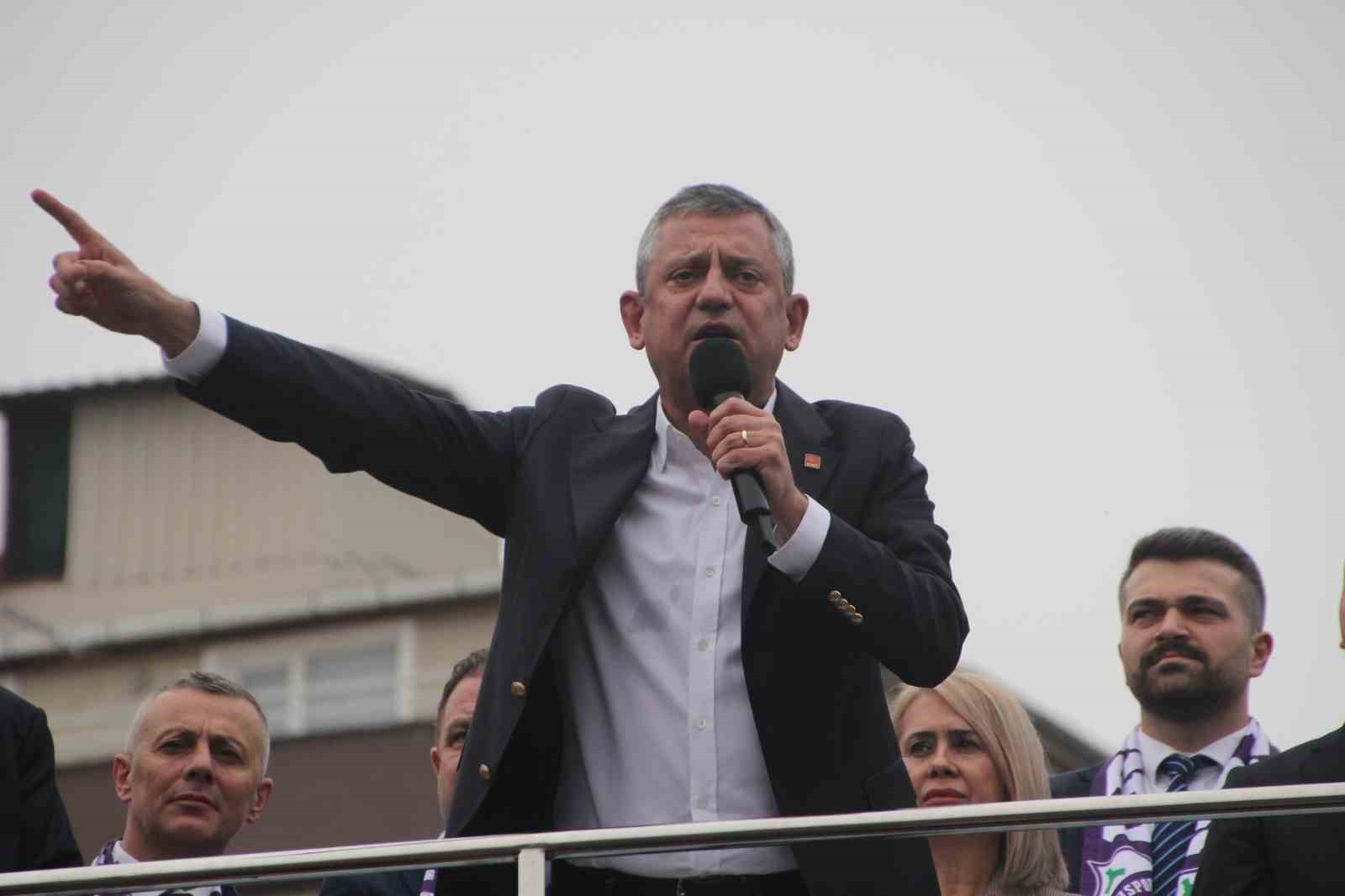 CHP LİDERİ ÖZGÜR ÖZEL