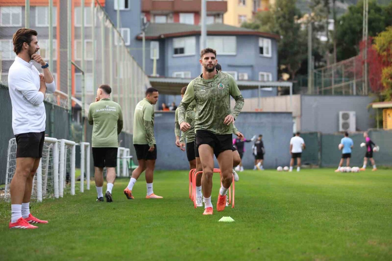 CORENDON ALANYASPOR TRENDYOL SÜPER LİG’İN 14’ÜNCÜ HAFTASINDA DEPLASMANDA KARŞILAŞACAĞI SAMSUNSPOR...