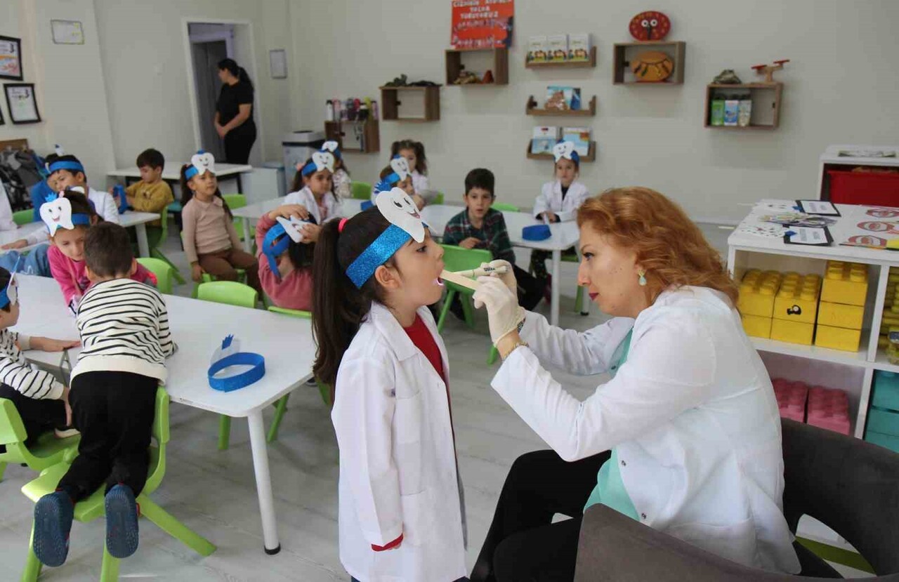 DENİZLİ İL SAĞLIK MÜDÜRLÜĞÜ VE DENİZLİ İL MİLLİ EĞİTİM MÜDÜRLÜĞÜ İŞBİRLİĞİYLE 17-23 KASIM TOPLUM...