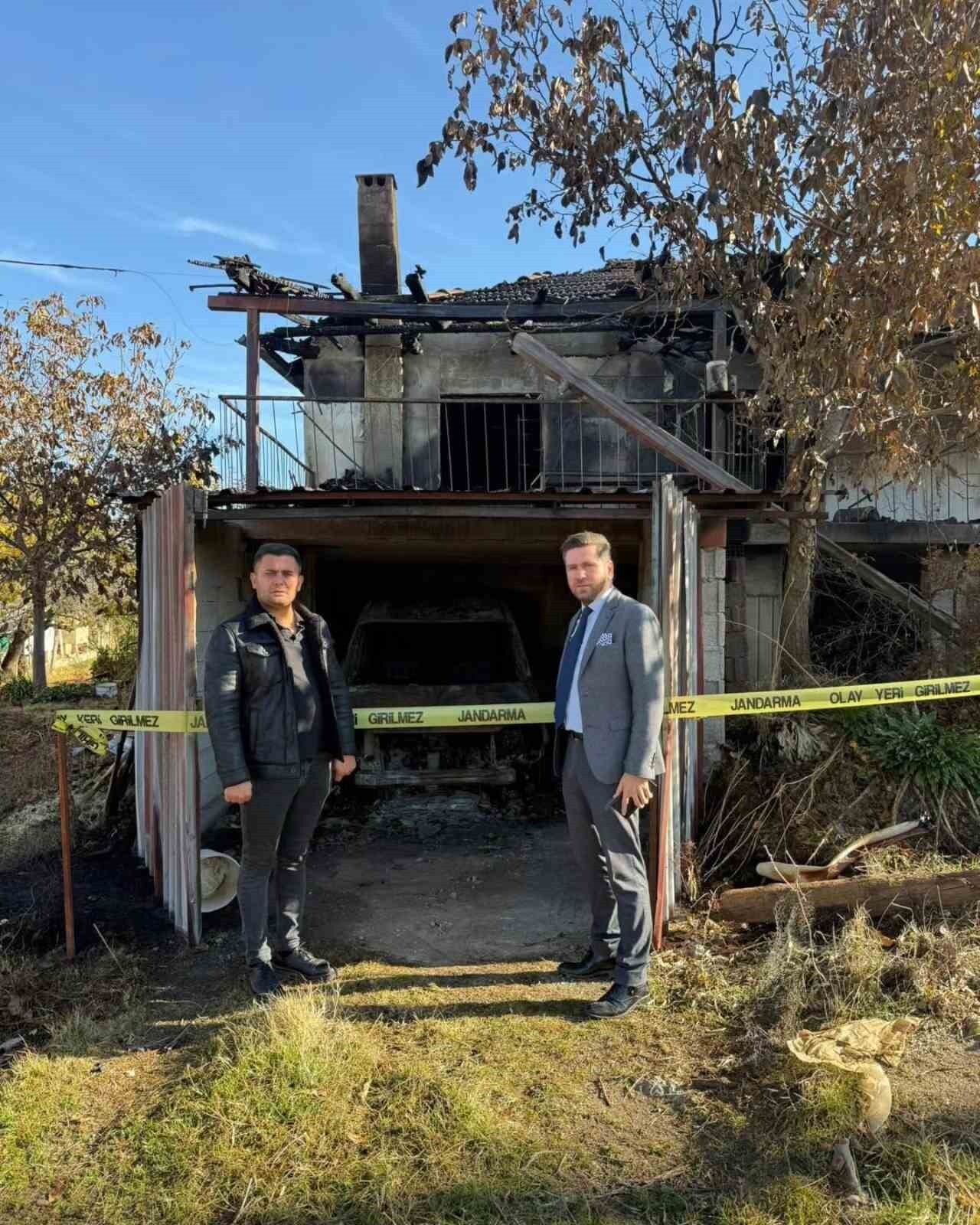 DENİZLİ’NİN TAVAS İLÇESİNDE ARAÇ TESİSATINDAN KAYNAKLANAN YANGINDA EVİ ZARAR GÖREN VATANDAŞI...