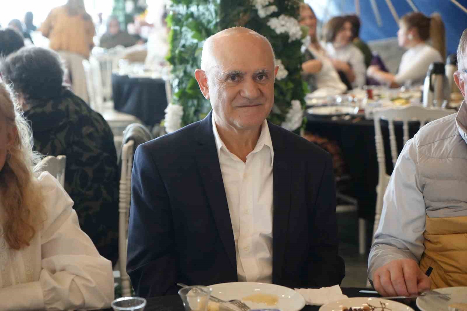 DERNEK BAŞKANI PROF. DR. DAVUT ALBAYRAK