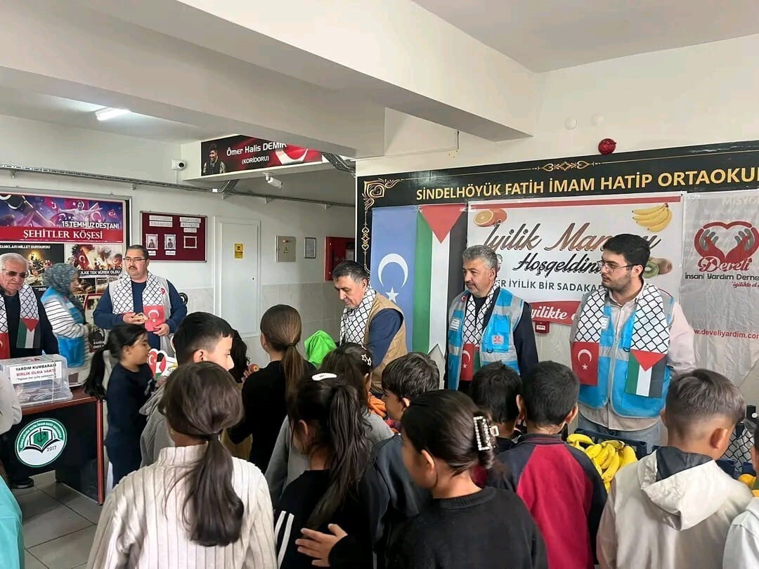 DEVELİ İNSANİ YARDIM DERNEĞİ VE SİNDELHÖYÜK FATİH İMAM HATİP ORTAOKULU TARAFINDAN FİLİSTİNLİ...