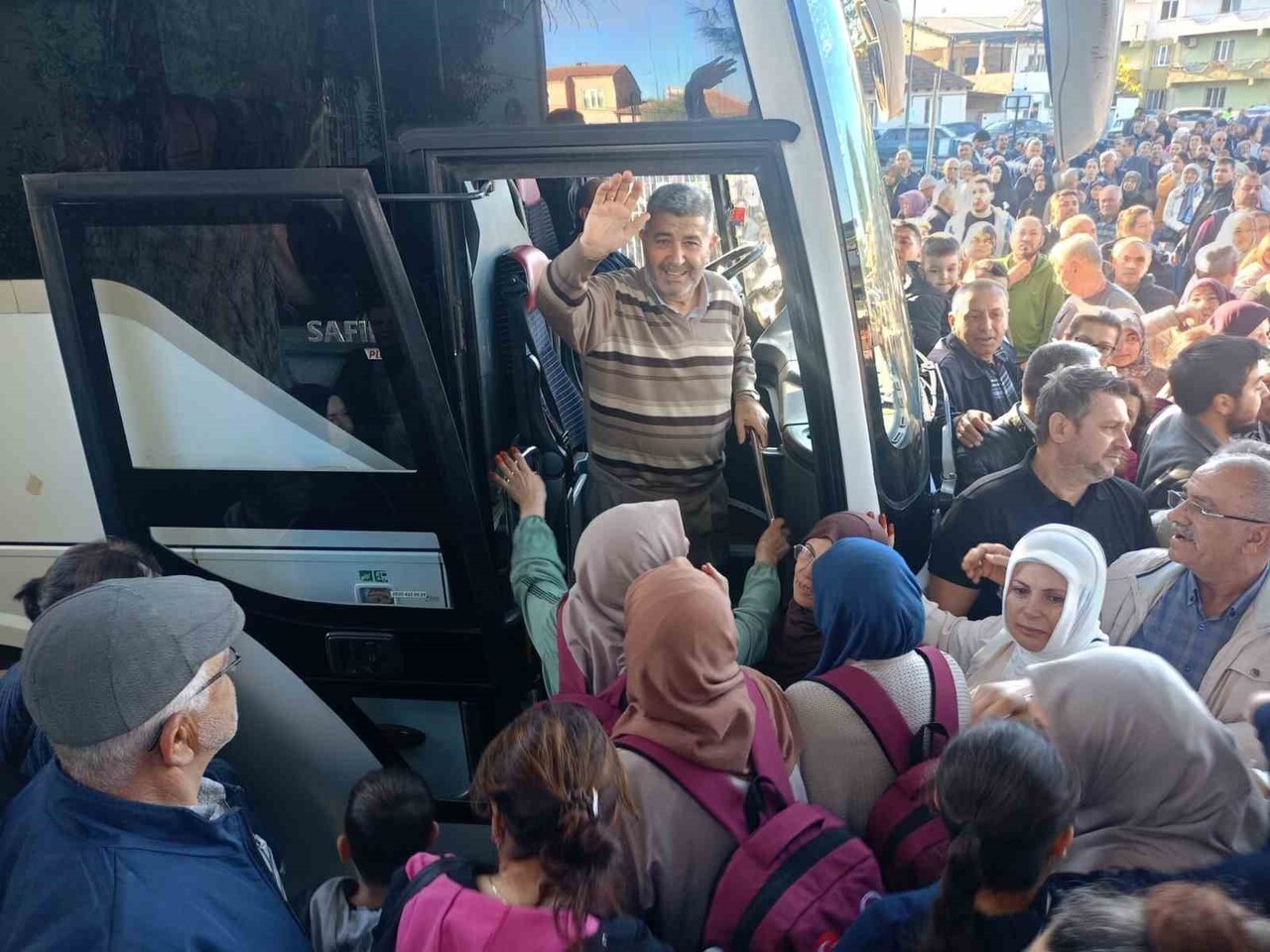 DİYANET İŞLERİ BAŞKANLIĞI'NIN 2025-2026 UMRE ORGANİZASYONU KAPSAMINDA AYDIN'IN ÇİNE İLÇESİNDEN 90...