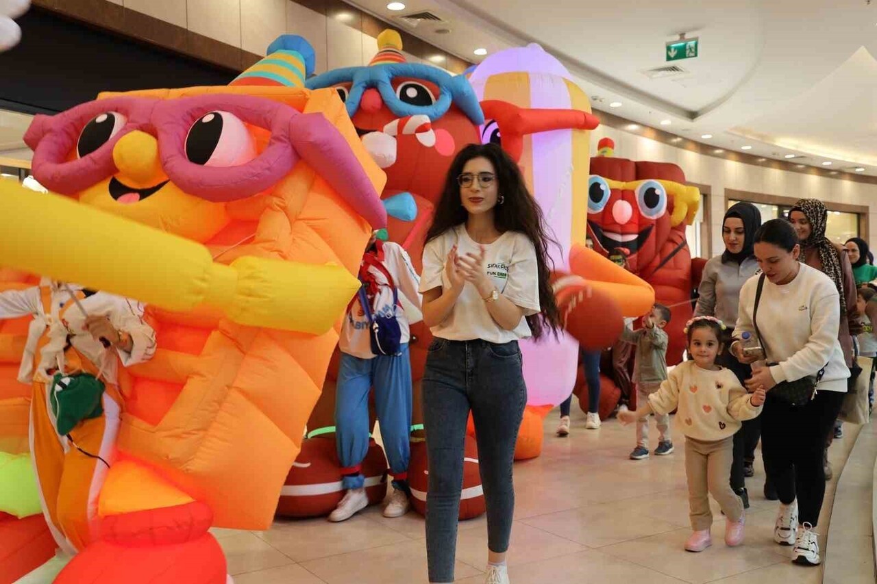 DİYARBAKIR'DA CEYLAN KARAVİL PARK ALIŞVERİŞ MERKEZİ, YILIN EN RENKLİ DÖNEMİNİ MÜJDELEYEN ALIŞVERİŞ...