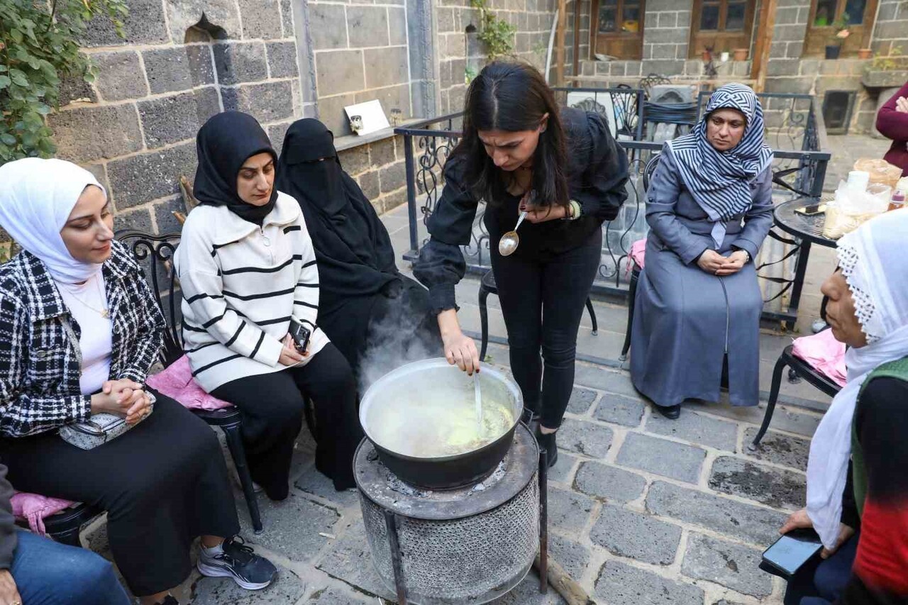 DİYARBAKIR BÜYÜKŞEHİR BELEDİYESİ TARAFINDAN DÜZENLENEN TIBBİ VE AROMATİK BİTKİLER YETİŞTİRİCİLİĞİ...