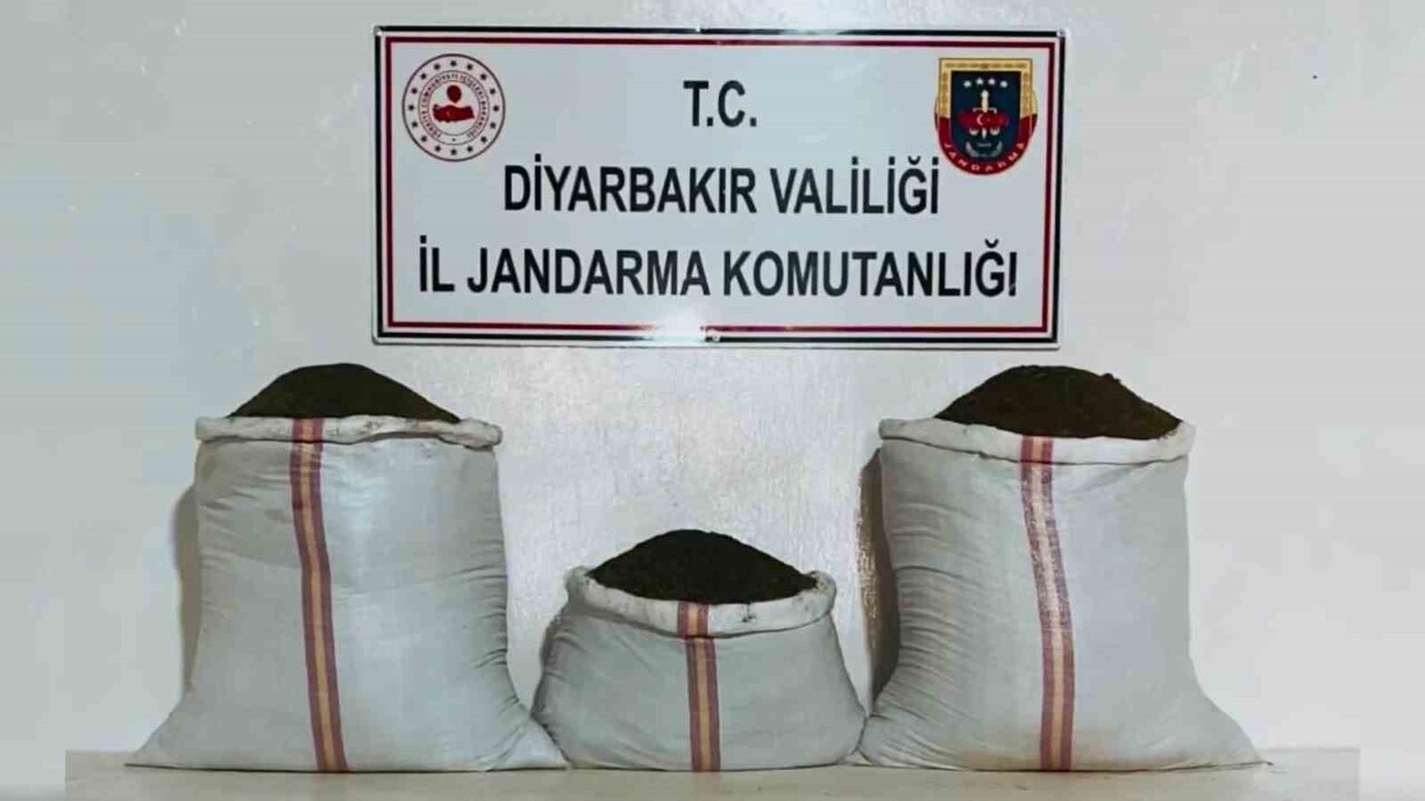 DİYARBAKIR’IN LİCE İLÇESİNDE JANDARMA EKİPLERİNCE DÜZENLENEN UYUŞTURUCU OPERASYONUNDA 470 KİLO...