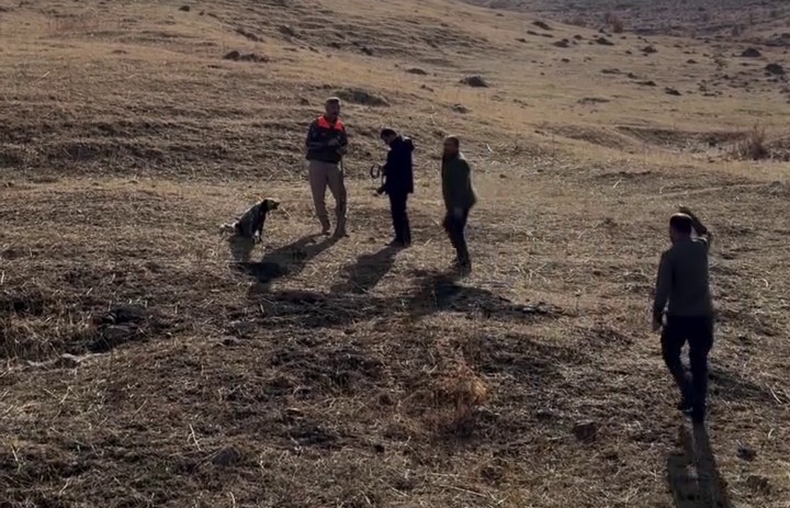 DOĞA KORUMA VE MİLLİ PARKLAR 13. BÖLGE MÜDÜRLÜĞÜ’NE BAĞLI EKİPLERİN KEKLİK AVI SEZONU DENETİMLERİ...