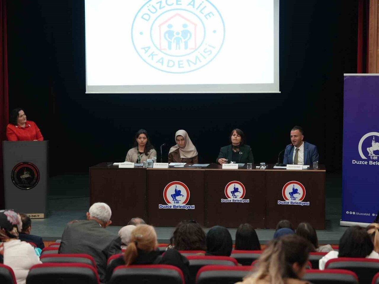 DÜZCE BELEDİYESİ BÜNYESİNDE KENT KONSEYİ’NİN GİRİŞİMLERİ İLE KURULAN AİLE AKADEMİSİ İLK...