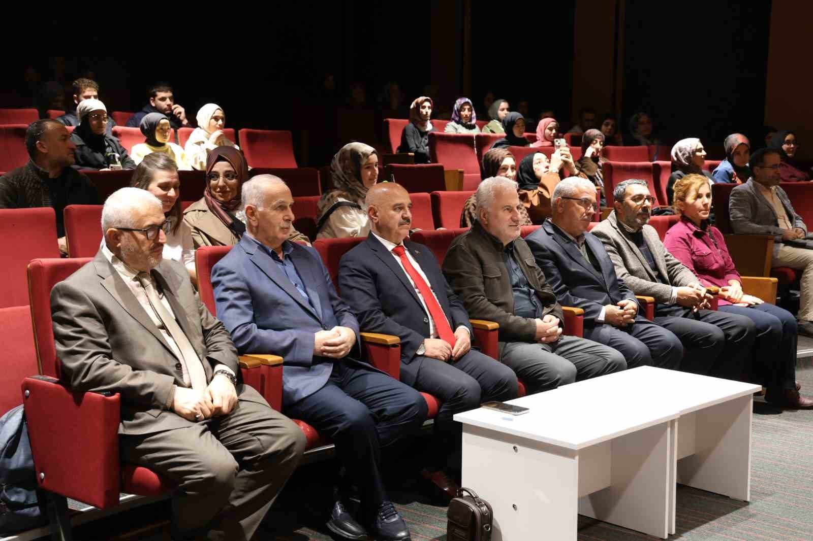 DÜZCE ÜNİVERSİTESİ İLAHİYAT FAKÜLTESİ TARAFINDAN DÜZENLENEN "MEVLİD-İ NEBİ YILI: BİR DEĞER OLARAK...