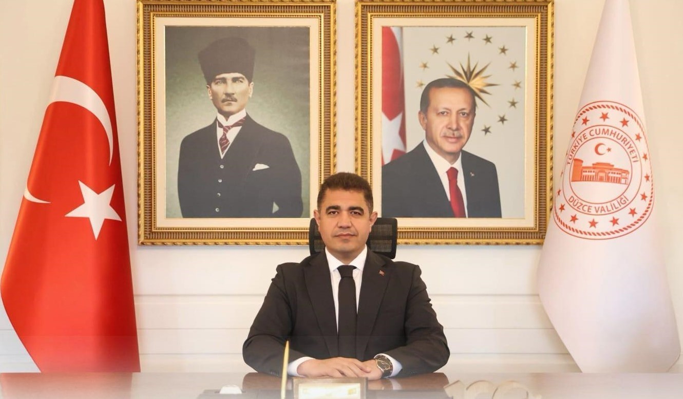 DÜZCE VALİSİ SELÇUK ASLAN, KOCAELİ'DE 6 KİŞİNİN CAN VERDİĞİ YANGIN OLAYIYLA İLGİLİ MESAJINDA...