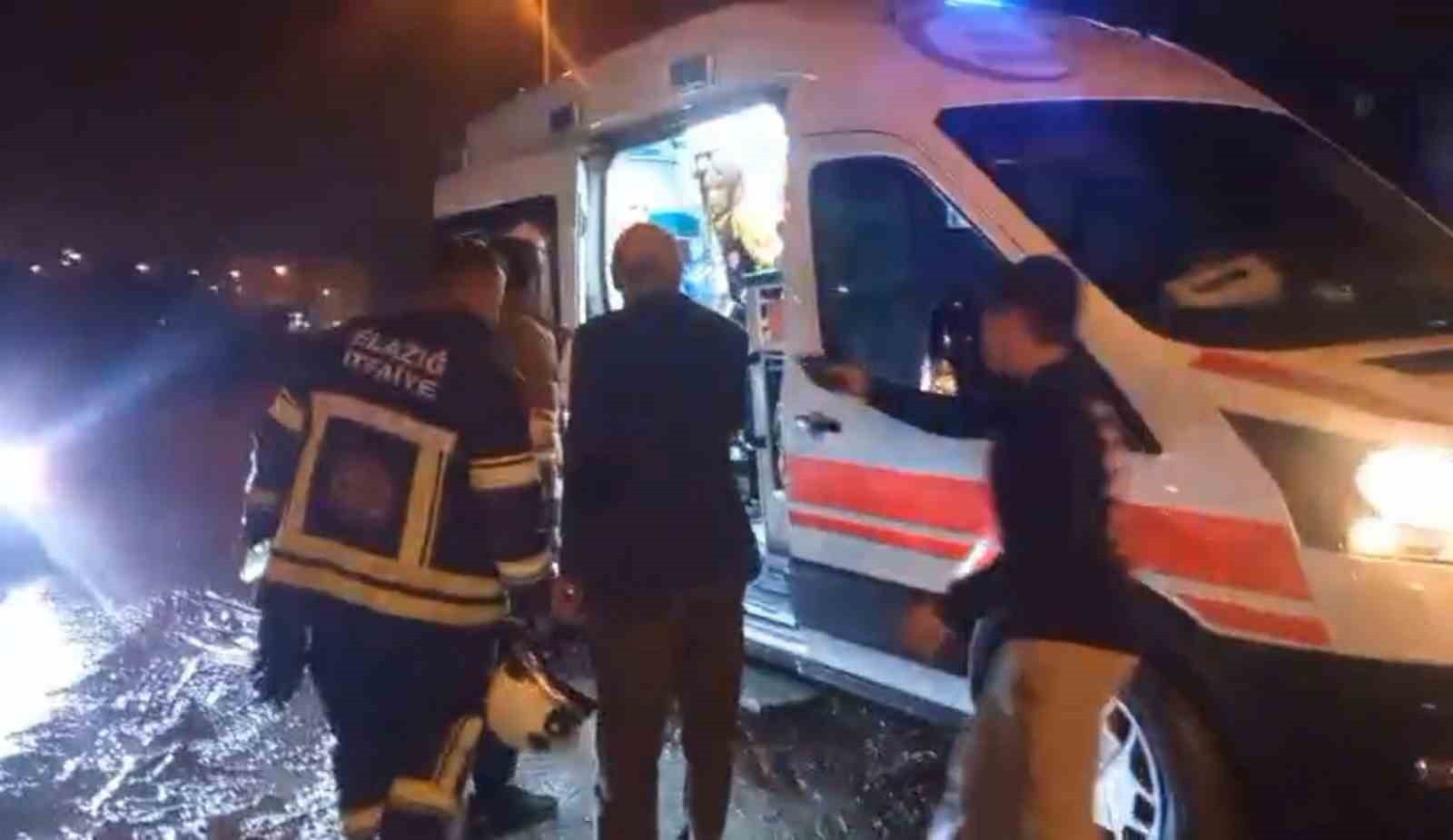 ELAZIĞ’DA 16 YAŞINDAKİ BİR ÇOCUK, SOBAYI TİNERLE YAKMAYA ÇALIŞTIĞI SIRADA TİNERİN PARLAMASI SONUCU...