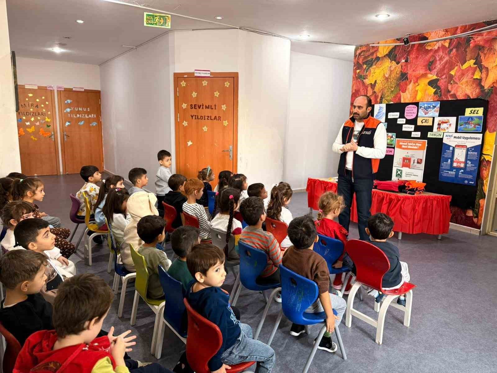 ELAZIĞ’DA ÖĞRENCİLERE AFET FARKINDALIK EĞİTİMİ