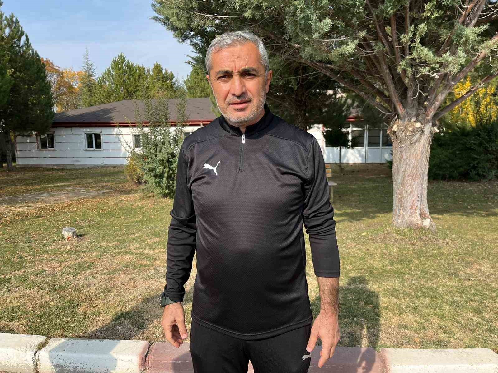 ELAZIĞSPOR TEKNİK DİREKTÖRÜ MUSTAFA SARIGÜL