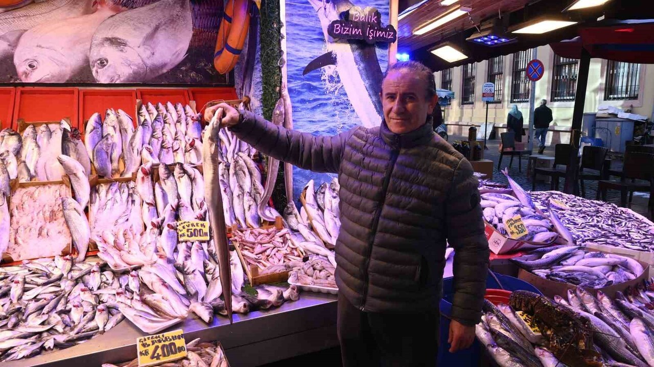 ERKAN ASLANBENZER ESKİŞEHİR'E İSKENDERUN'DAN GETİRİLEN YILAN BALIĞI, RESTORANLARA VE ÖZEL...
