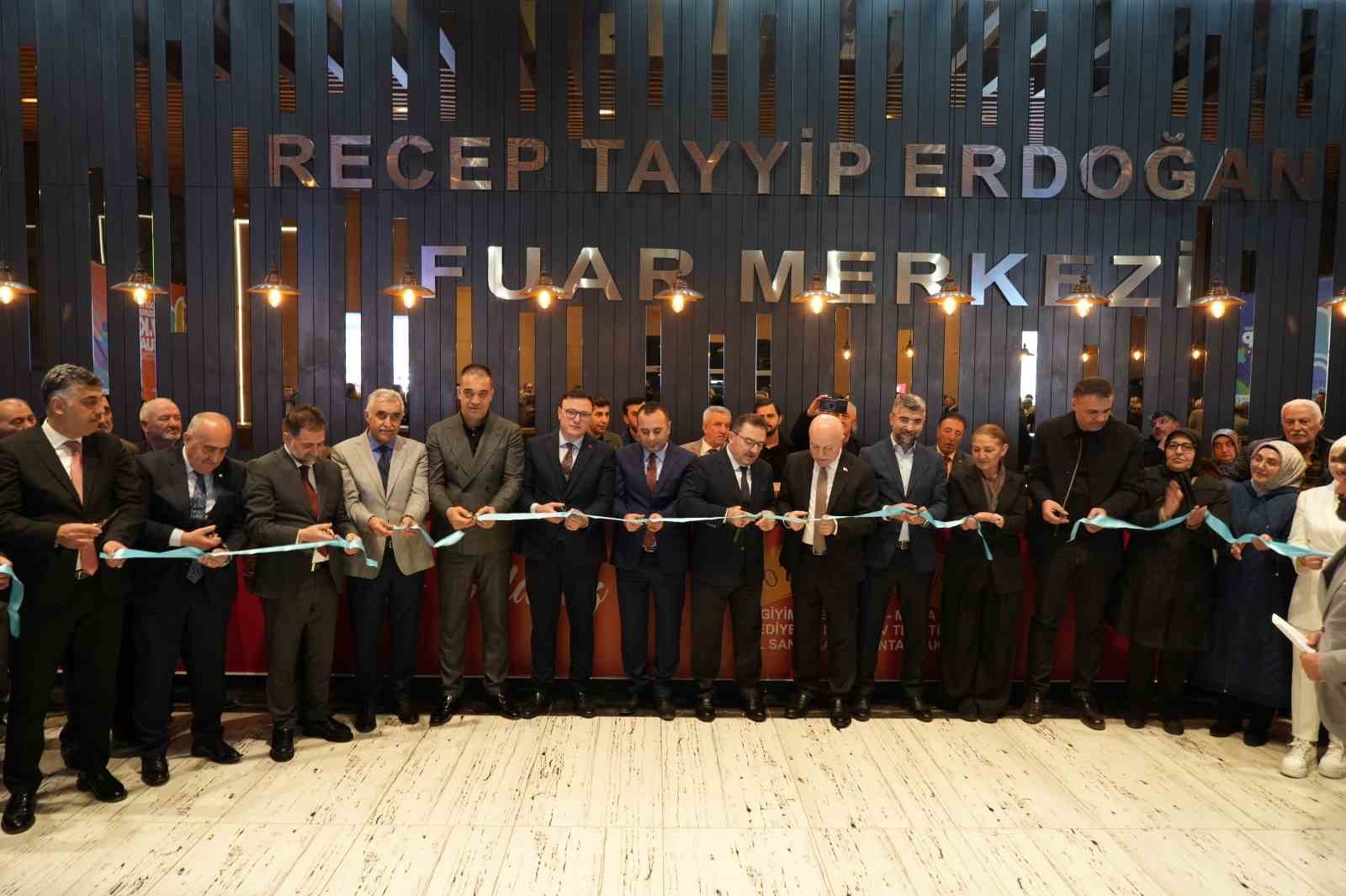 ERZURUM BÜYÜKŞEHİR BELEDİYESİ EV SAHİPLİĞİNDE DÜZENLENEN "ERZURUM ALIŞVERİŞ FESTİVALİ" 7-16 KASIM...