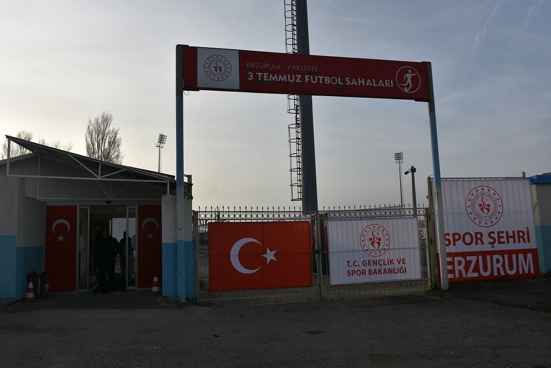 ERZURUM’DA AMATÖR FUTBOLUN KALBİNİN ATTIĞI 3 TEMMUZ STADI’NDA DEĞİŞİM VE DÖNÜŞÜME İMZA ATAN...