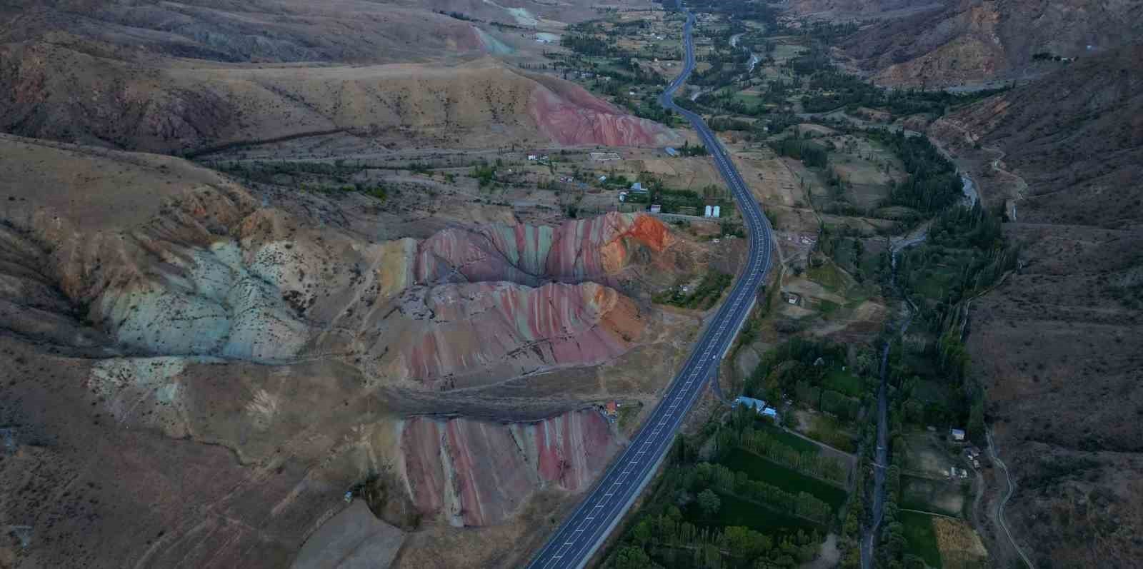 ERZURUM’UN OLTU İLÇESİ, SON YILLARDA DOĞA VE FOTOĞRAF TUTKUNLARININ YENİ KEŞİF NOKTASI HALİNE...
