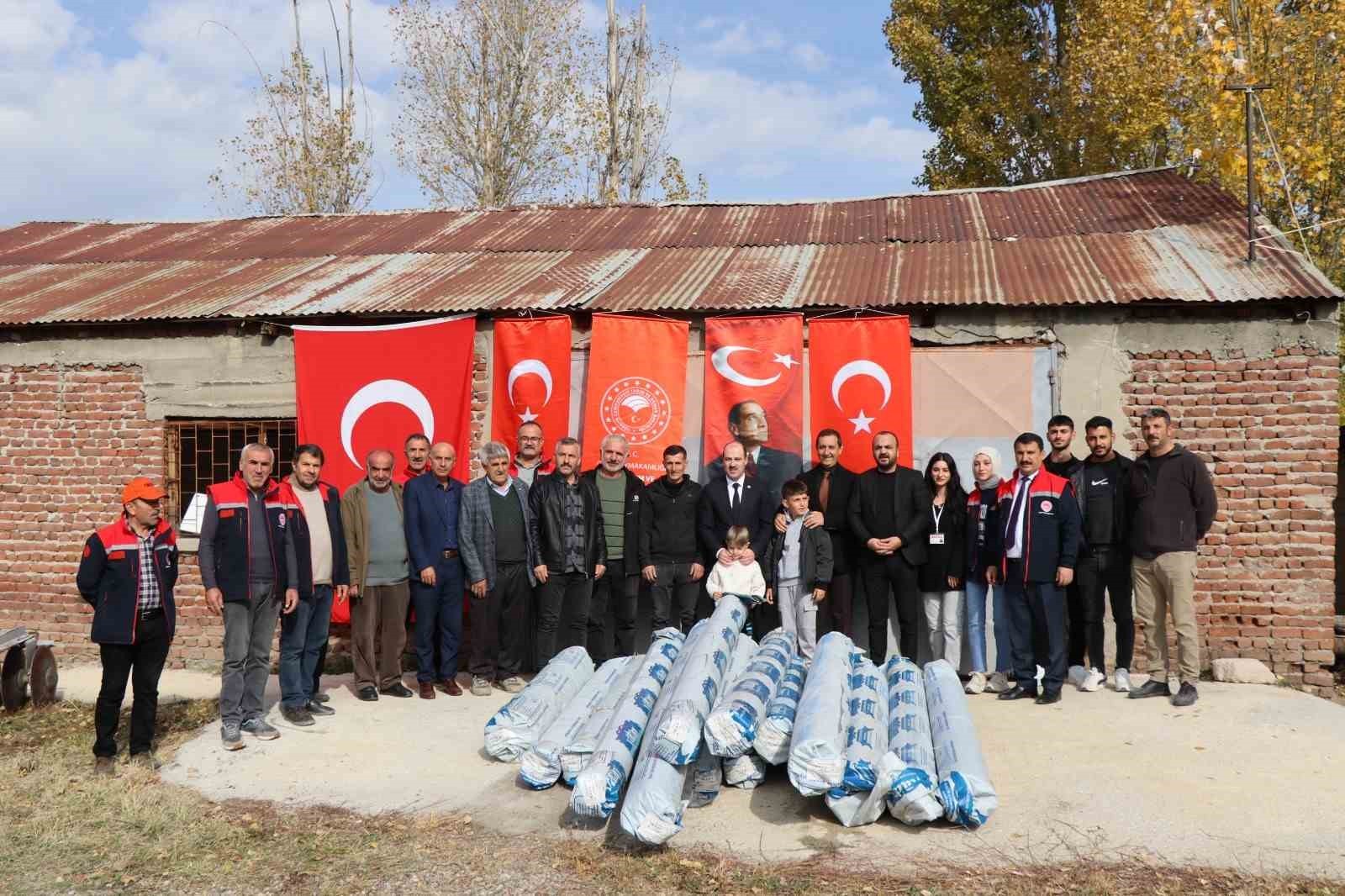 ERZURUM’UN OLTU İLÇESİNDE SERACILIKLA UĞRAŞAN ÇİFTÇİLERE BÜYÜK DESTEK GELDİ.