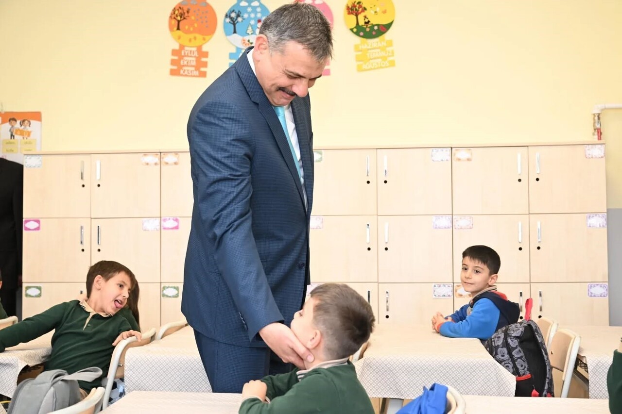 ERZURUM VALİSİ MUSTAFA ÇİFTÇİ, PALANDÖKEN İLÇESİNDE BULUNAN VE BU YIL YENİ BİNASINDA EĞİTİM VE...