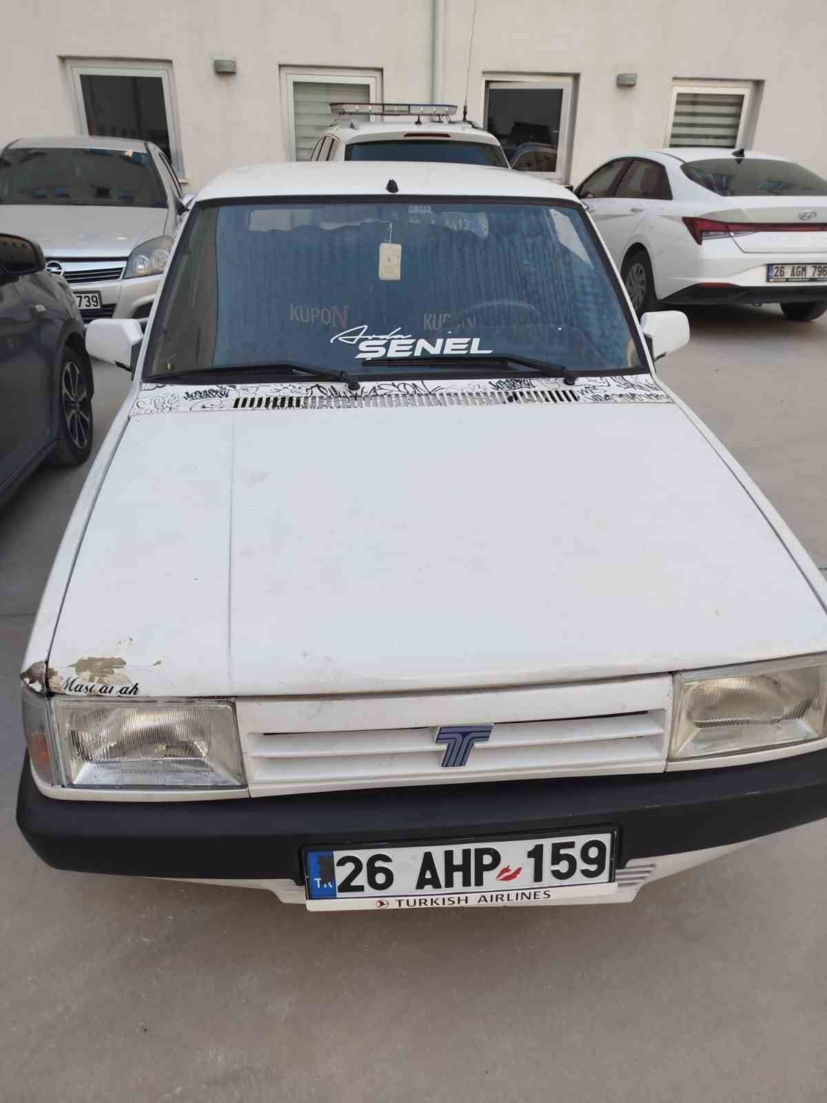 ESKİŞEHİR'DE ABART EGZOZ İLE TRAFİĞE ÇIKAN ŞAHSIN OTOMOBİLİ TRAFİK EKİPLERİNCE İNCELENDİKTEN SONRA...