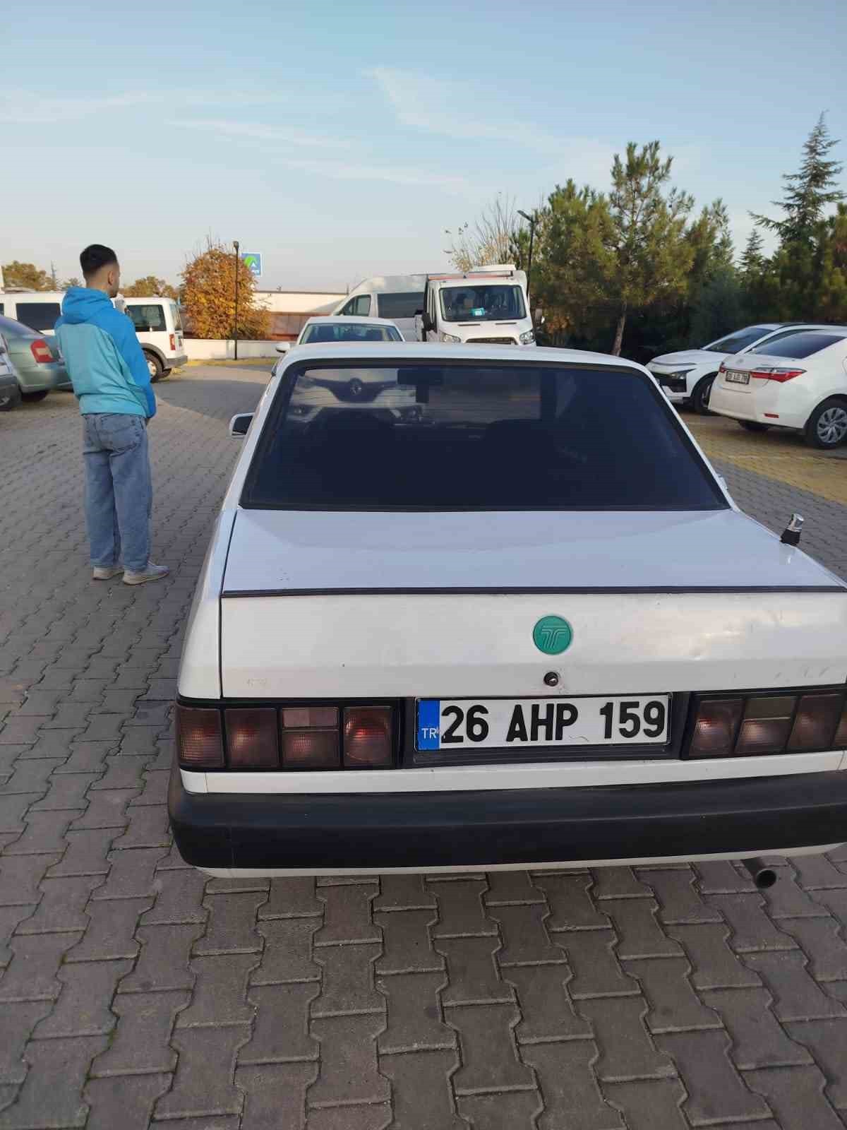 ESKİŞEHİR'DE ABART EGZOZ İLE TRAFİĞE ÇIKAN ŞAHSIN OTOMOBİLİ TRAFİK EKİPLERİNCE İNCELENDİKTEN SONRA...