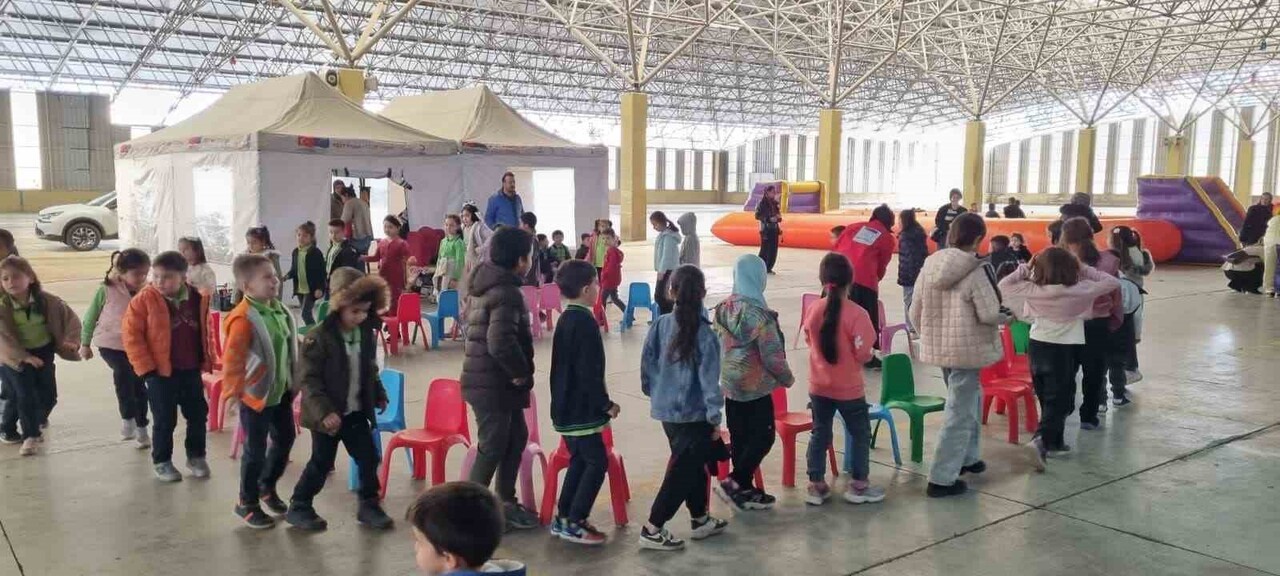 ESKİŞEHİR'DE YABANCILARA YÖNELİK ŞARTLI EĞİTİM YARDIMI (YŞEY) PROJESİ'NİN EN ÖNEMLİ AYAKLARINDAN...