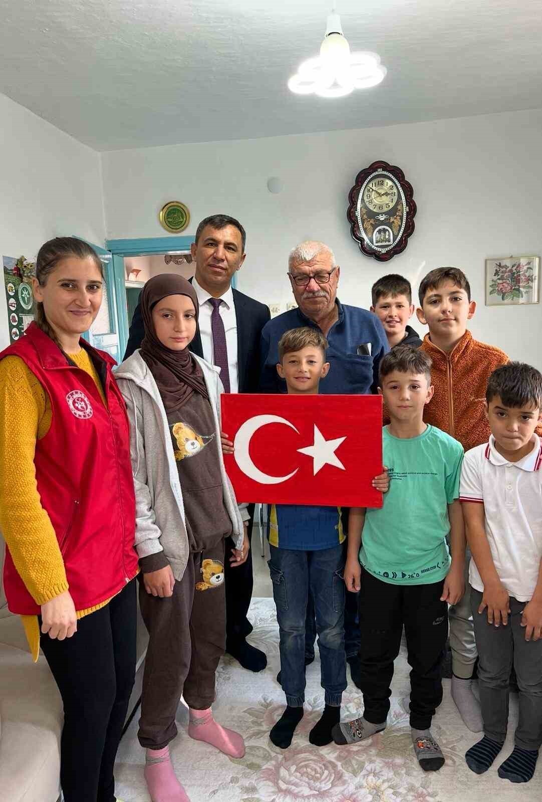 ESKİŞEHİR BEYLİKOVA GENÇLİK VE SPOR İLÇE MÜDÜRLÜĞÜ, BEYLİKOVADA İLKOKUL ÖĞRETMENİ OLAN EMEKLİ...