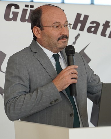 ETÜ REKTÖRÜ PROF. DR. BÜLENT ÇAKMAK