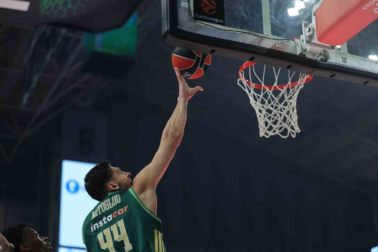 EUROLEAGUE’DE 12. HAFTA MAÇLARI TAMAMLANIRKEN TÜRK TAKIMLARI 2'DE 2 YAPTI. FENERBAHÇE BEKO...