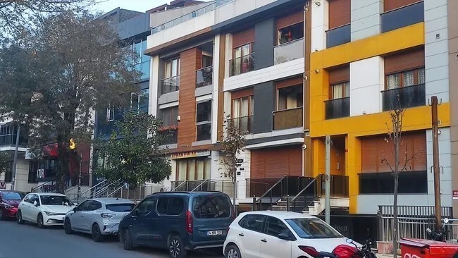 FATİH'TE BÖCEK AİLESİNİN KALDIĞI OTELDE İLAÇLAMA YAPAN FİRMANIN 18 NİSAN'DA ŞİŞLİ'DE BİR EVDE DE...