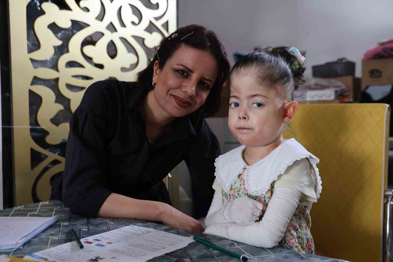 FATMA VE ÖĞRETMENİ ARZU BİNAY