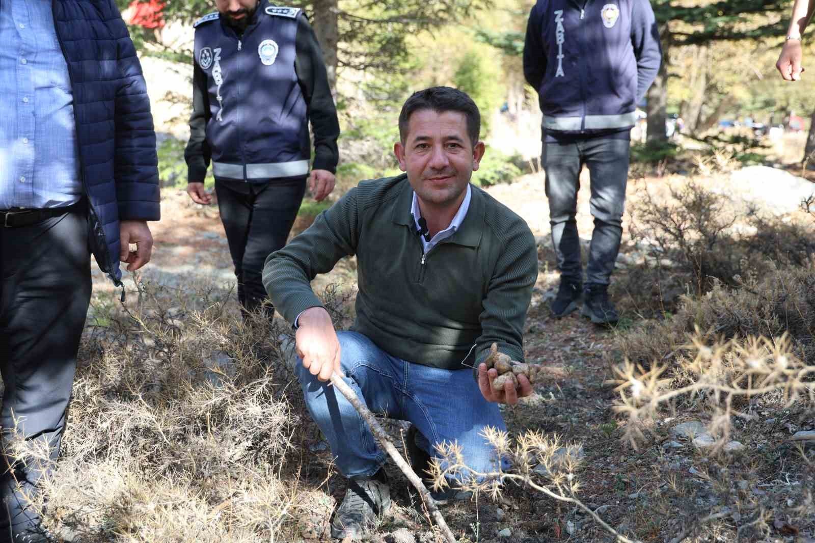 FEKE BELEDİYE BAŞKANI CÖMERT ÖZEN